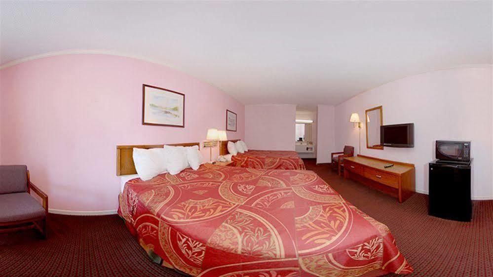 Days Inn By Wyndham Summerton Esterno foto